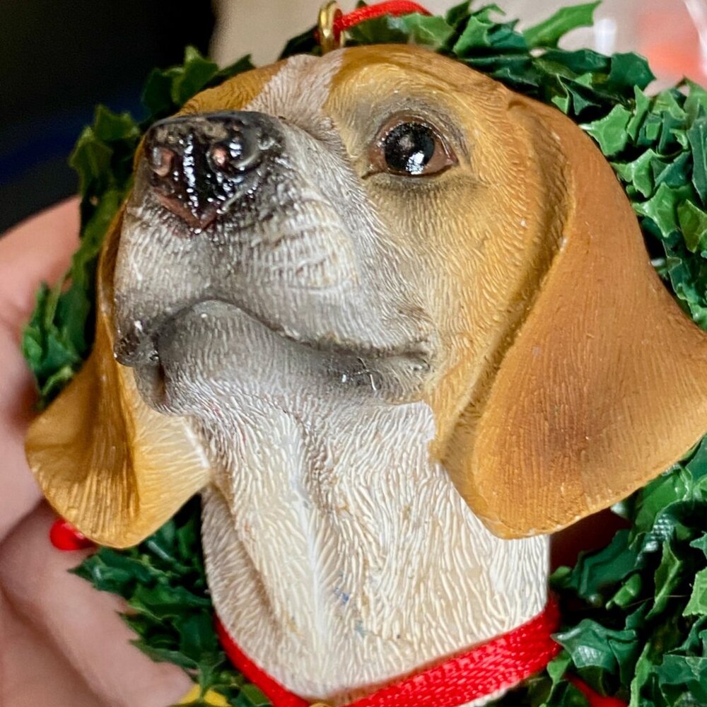Beagle Wreath Vintage Christmas Ornament Terrier Hound Dog Carved Painted Resin - Picture 8 of 8